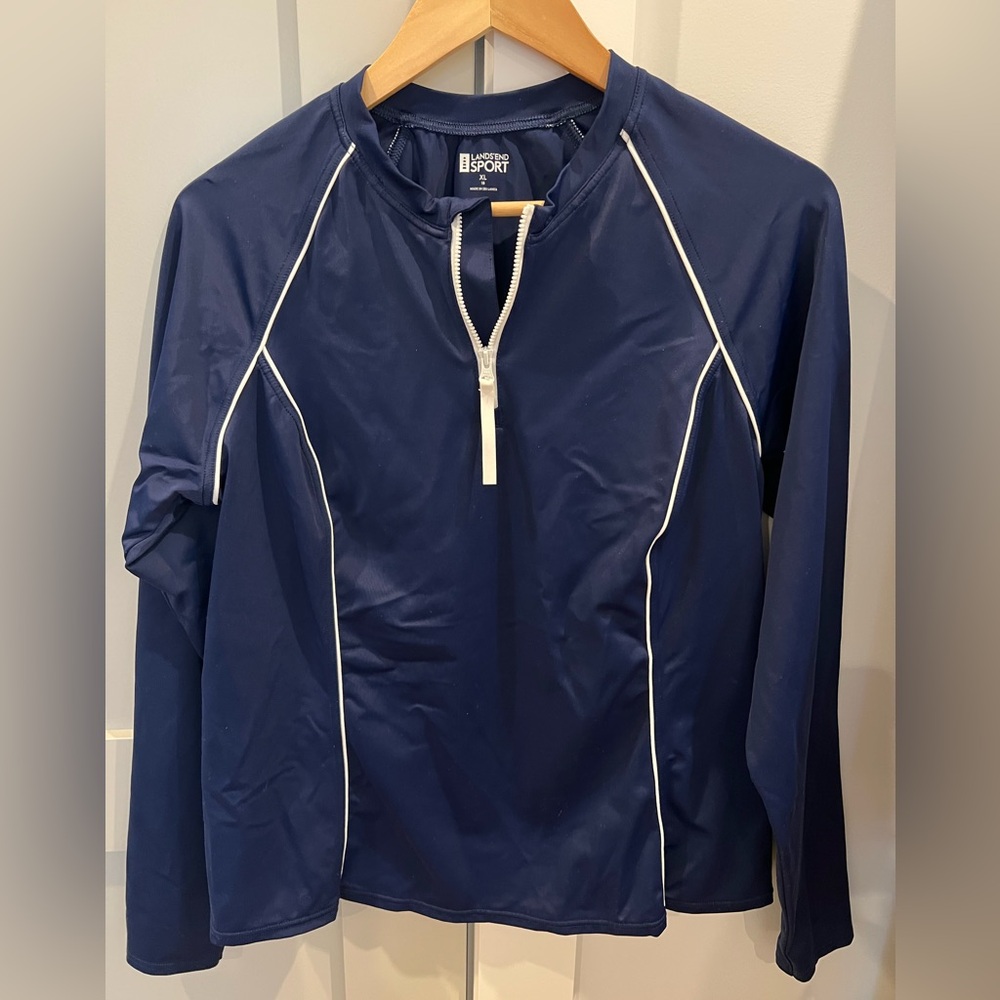 Lands End Sport Women's Navy Swim Shirt, size XL (18)